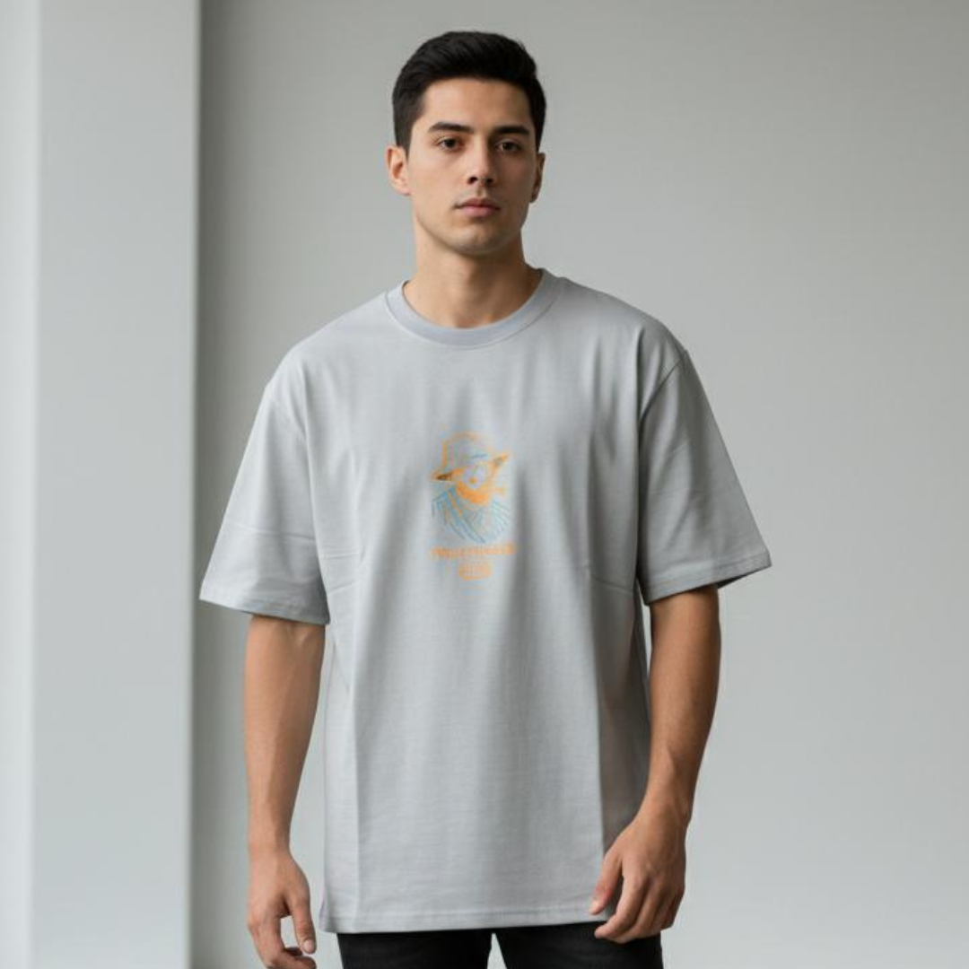 Oversized Super Size T-Shirt in light grey with a small colour figure in a wide hat