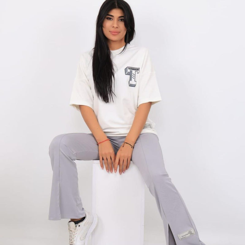 طقم نسائي